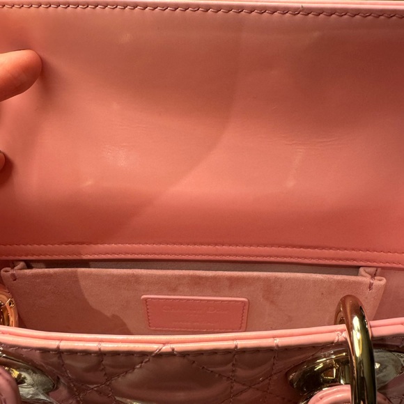 LADY D-JOY - BRAND NEW - Size SMALL PATENT LEATHER - Picture 7 of 9